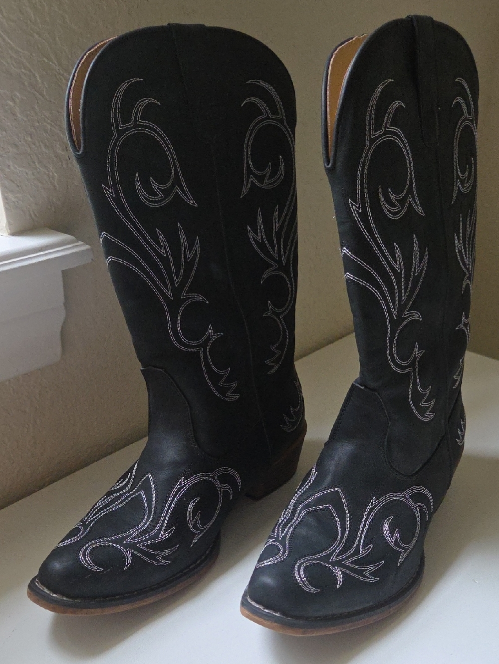 Roper Women's Black And White Boots